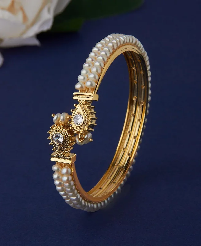 women’s wedding bangles-Traditional Real Pearl Bangle