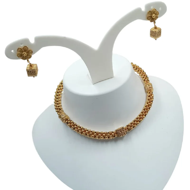 women’s sapphire necklaces-Padmawati Bangles Gold Plated Pota Stone And Pearls Choker Necklace Set