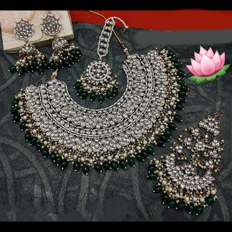 women’s star necklaces-Lucentarts Jewellery Gold Plated Kundan Stone And Pearl Necklace Set