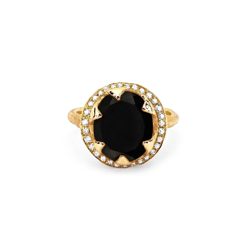 women’s classic rings-Queen Oval Onyx Ring with Full Pavé Diamond Halo