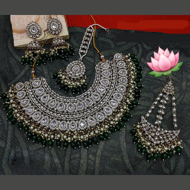 women’s chunky necklaces-Lucentarts Jewellery Gold Plated Kundan Stone And Pearl Necklace Set