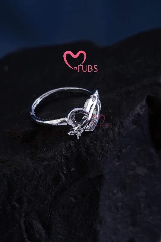 women’s pave diamond rings-Romantic Arrow Through Heart Ring