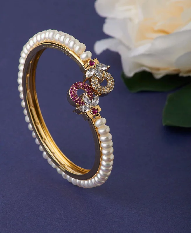 women’s sapphire bangles-Floral Real Pearl Bangle