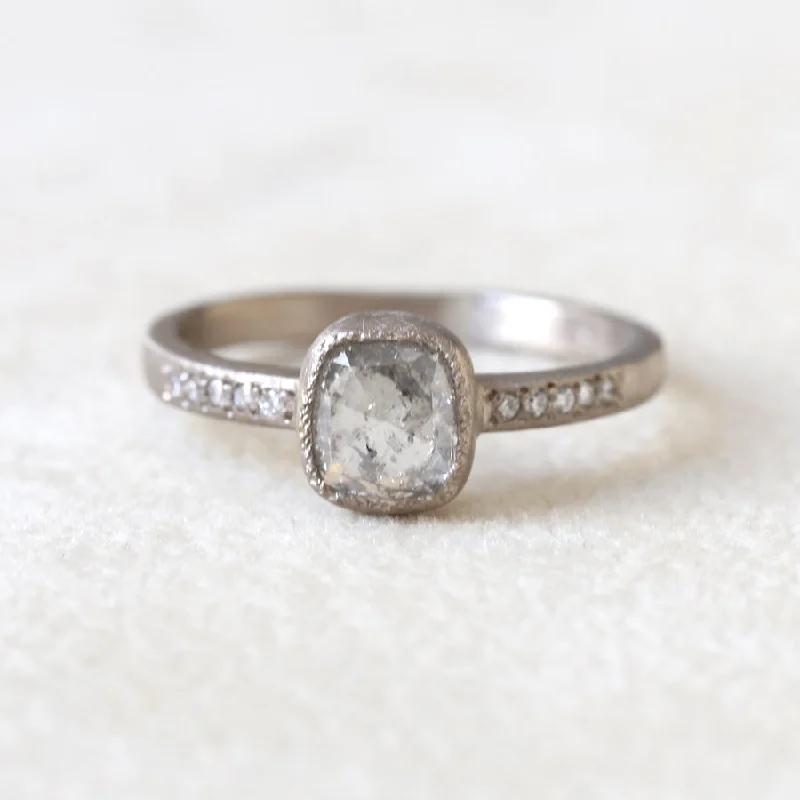 women’s three-stone engagement rings-0.91 grey diamond ring