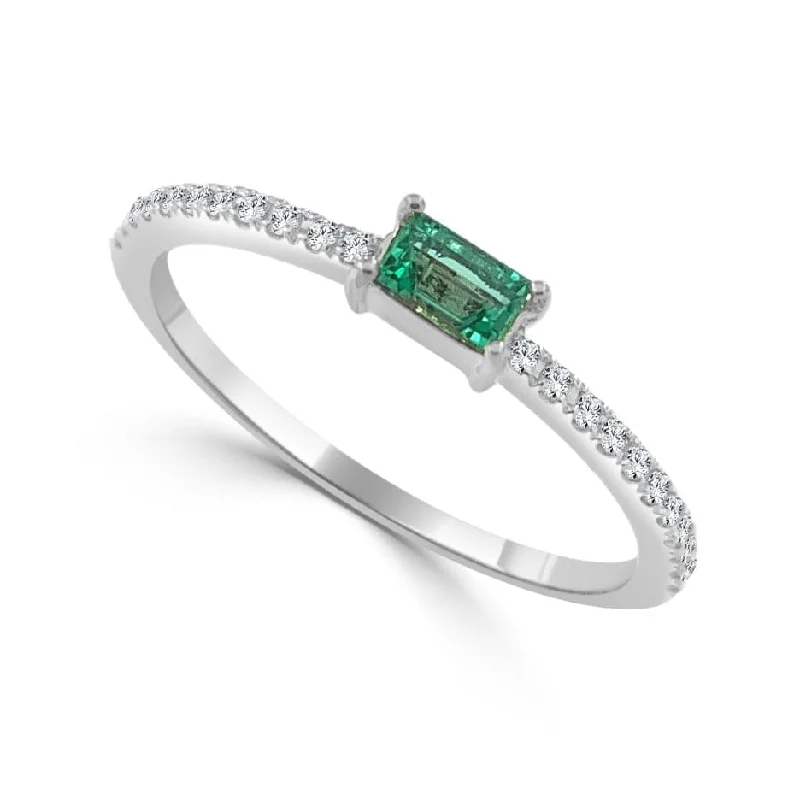 women’s platinum engagement rings-14k Gold Emerald & Diamond Ring