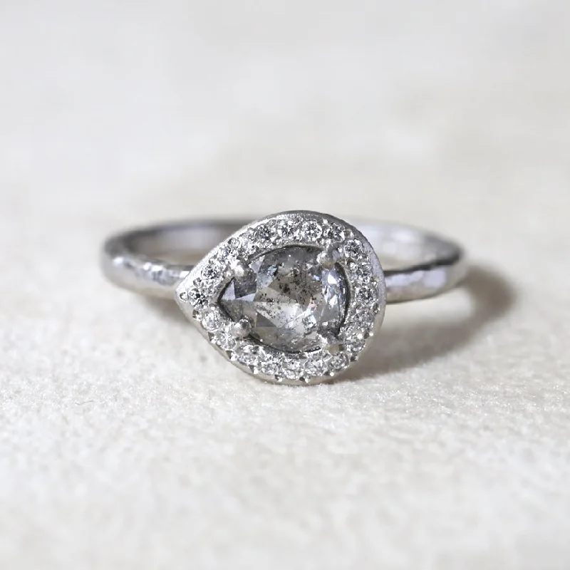 women’s radiant cut engagement rings-0.60ct grey diamond ring