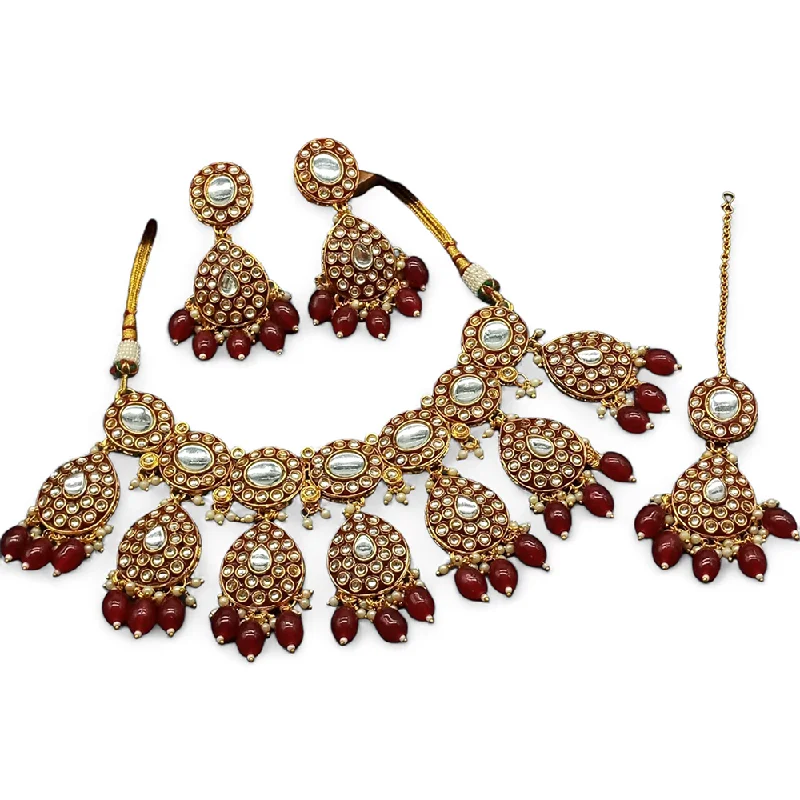 women’s diamond pendant necklaces-Gehana Mahal Gold Plated Kundan Stone And Beads Necklace Set