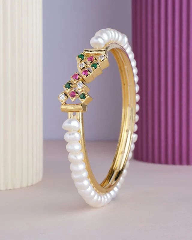 women’s antique bracelets-Trendy White Pearl Bangle