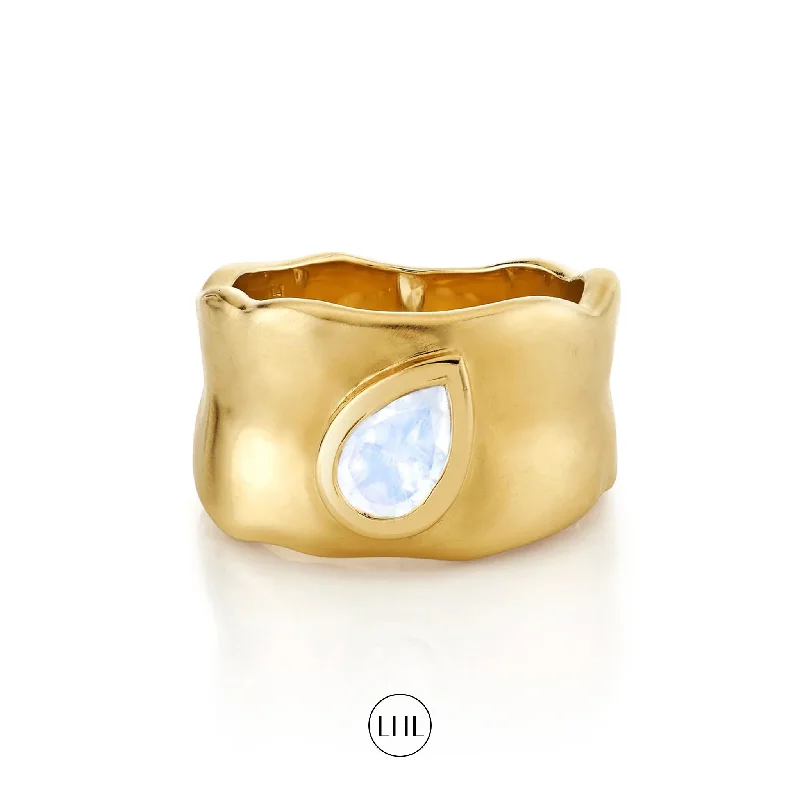 women’s rose gold rings-Water Drop Moonstone River Cigar Band